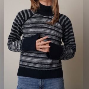 Cyrus‎ Women’s Sweater Large Blue Striped Knit Long Sleeve Mock Neck Pullover
